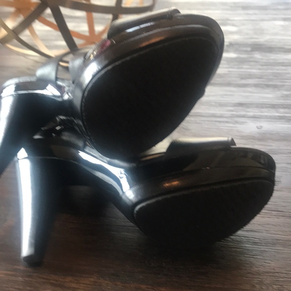 Micheal Kors black, open-toe 4” heels size 10 - Picture 5 of 8